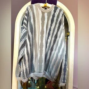 Men’s VERY NICE, high end Sweater. Gently worn.